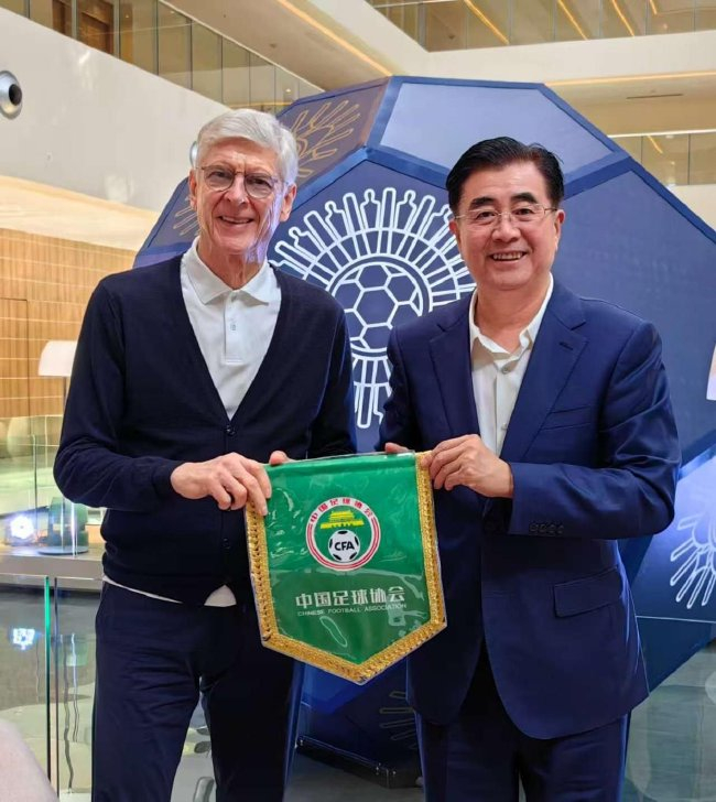坚持与时俱进图片展示